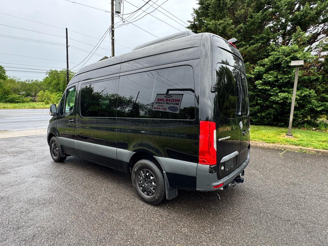 Mercedes-Benz Sprinter Passenger Van 2500 Standard Roof I4 Diesel 144" RWD 2024