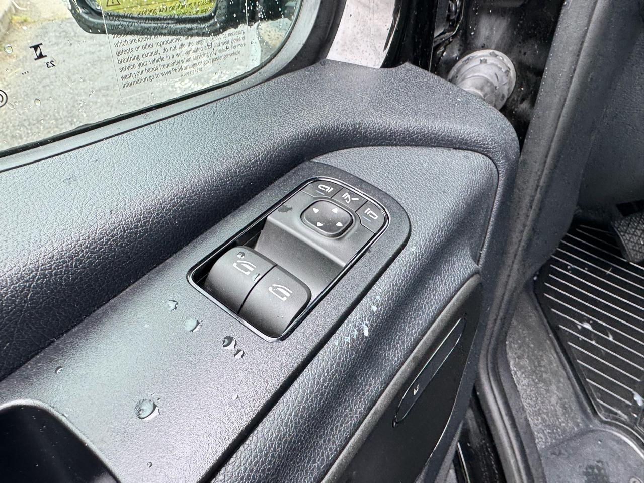 Mercedes-Benz Sprinter Passenger Van 2500 Standard Roof I4 Diesel 144" RWD 2024