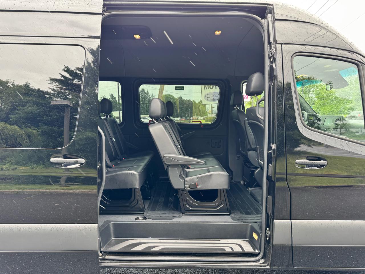 Mercedes-Benz Sprinter Passenger Van 2500 Standard Roof I4 Diesel 144" RWD 2024