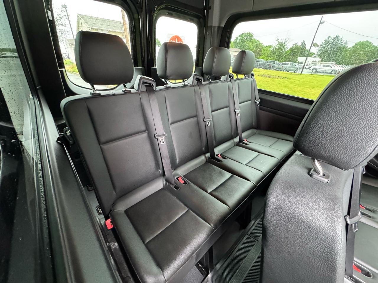 Mercedes-Benz Sprinter Passenger Van 2500 Standard Roof I4 Diesel 144" RWD 2024
