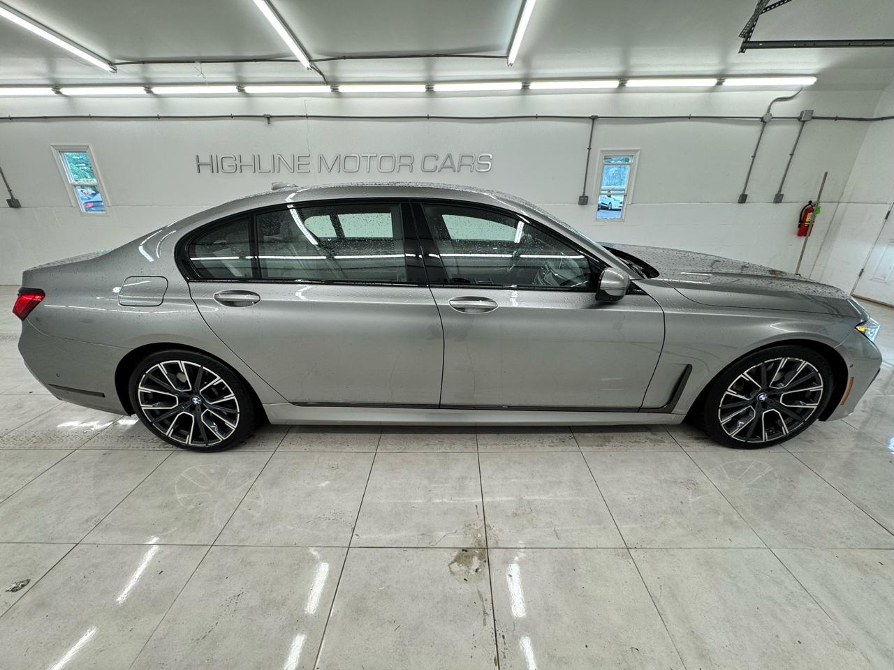 BMW 7 Series 750i xDrive Sedan 2021