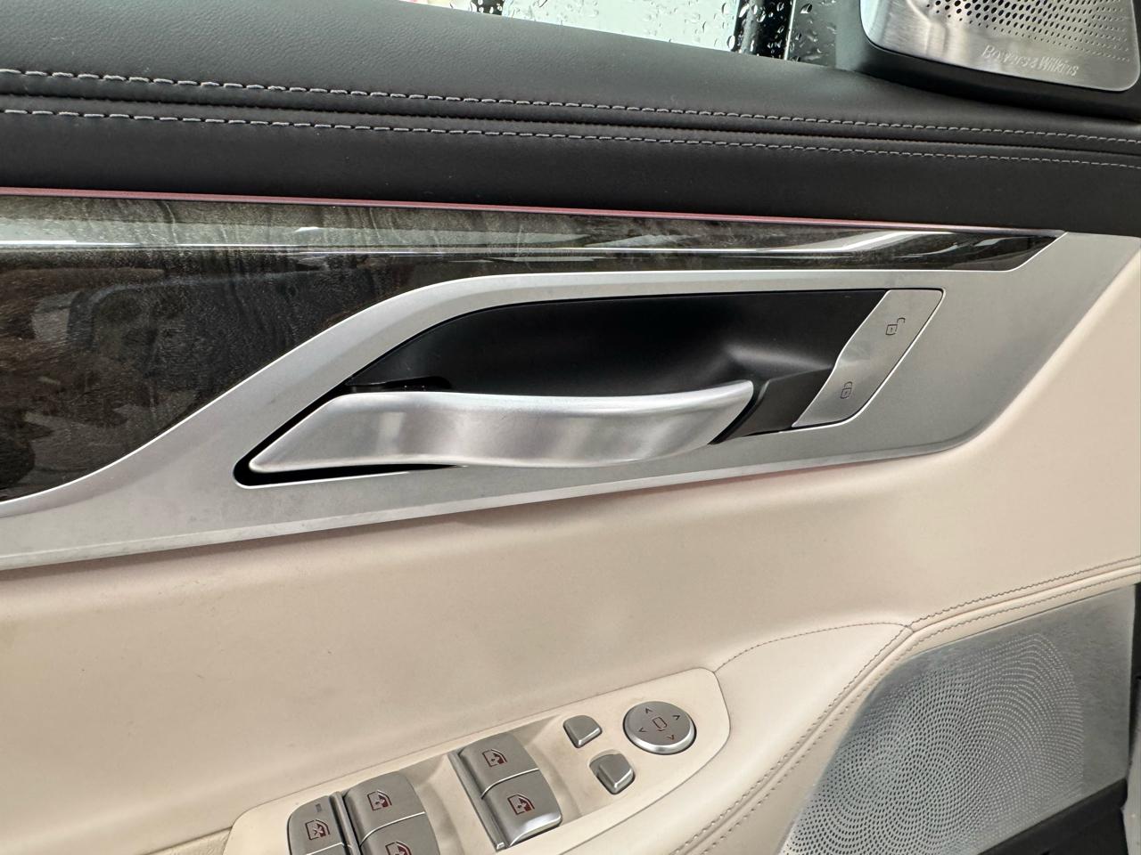 BMW 7 Series 750i xDrive Sedan 2021