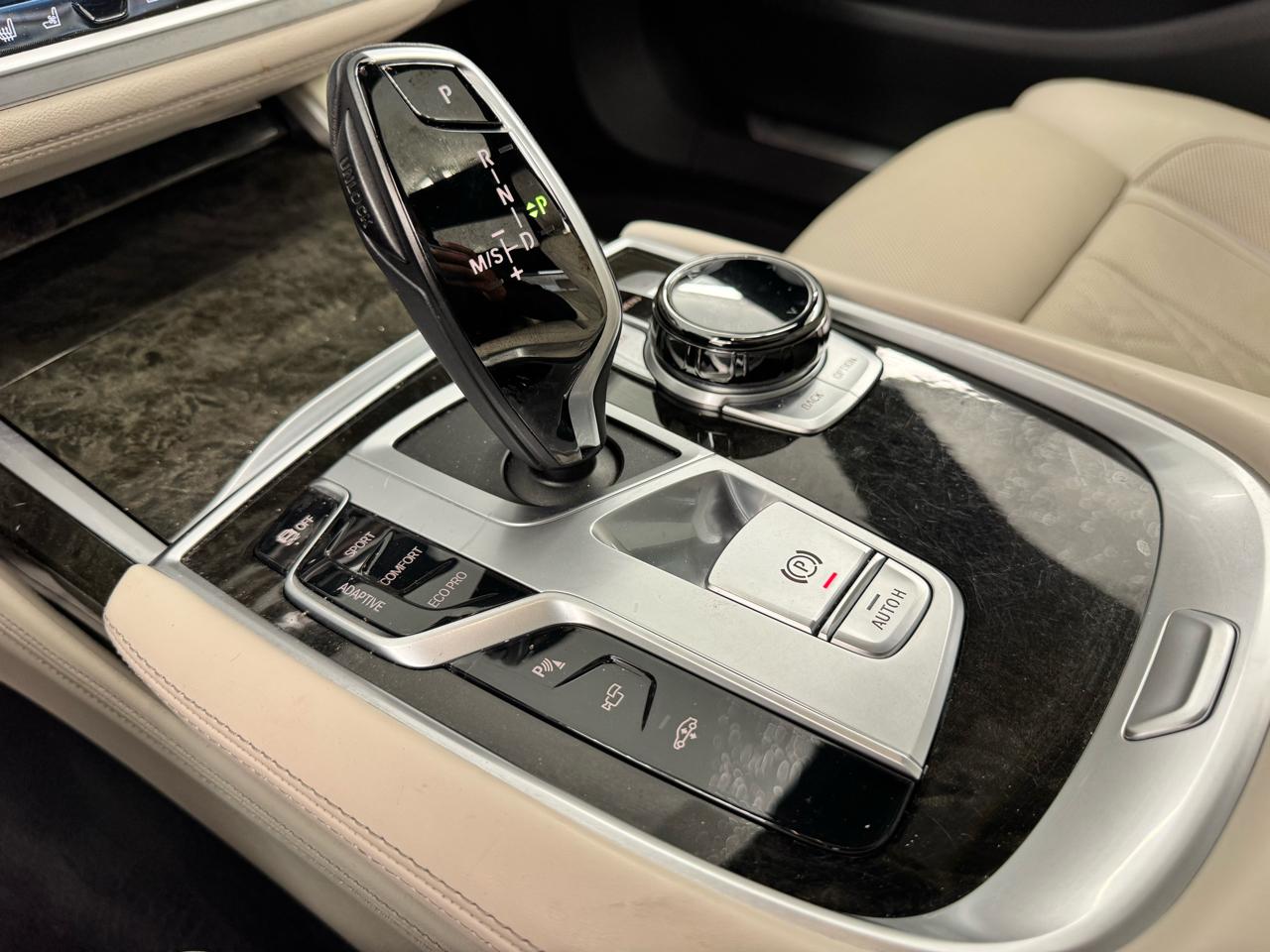 BMW 7 Series 750i xDrive Sedan 2021
