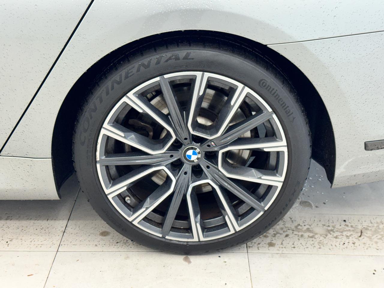 BMW 7 Series 750i xDrive Sedan 2021