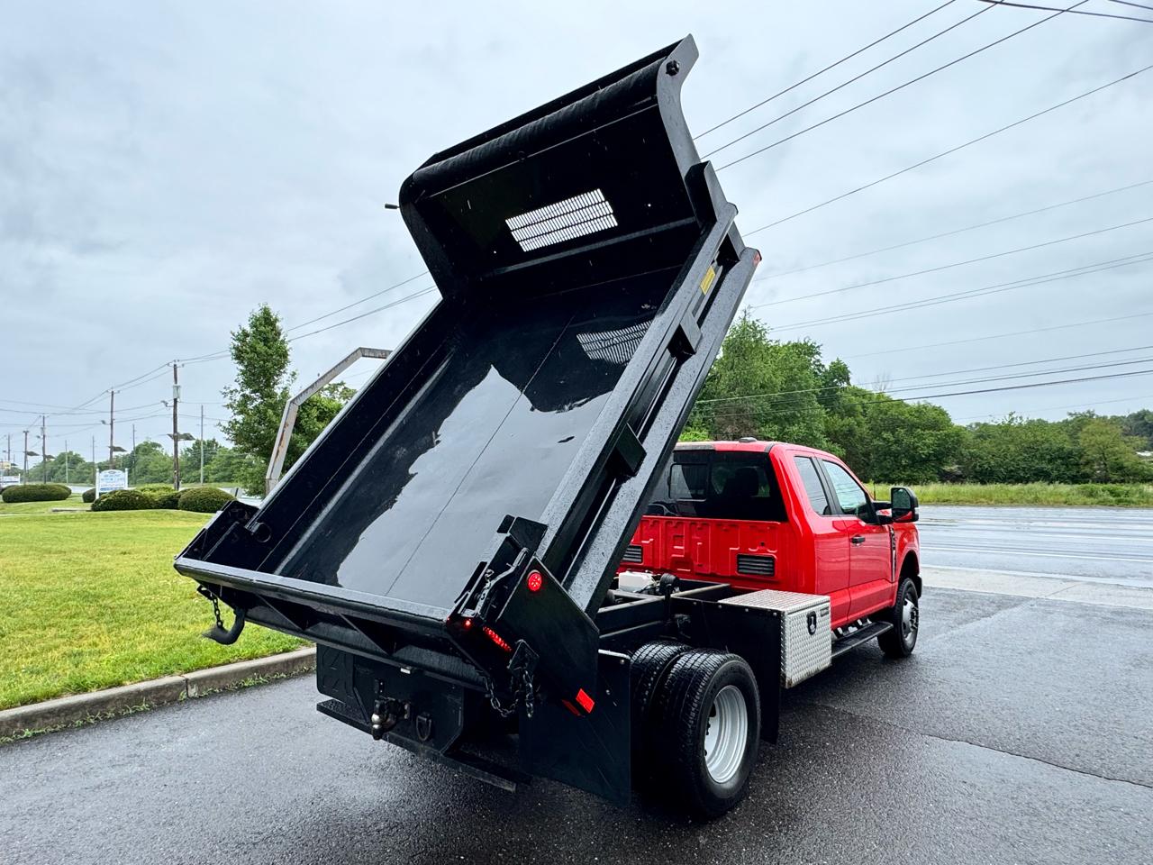 Ford Super Duty F-350 DRW XLT 4WD SuperCab 168" WB 60" CA 2025