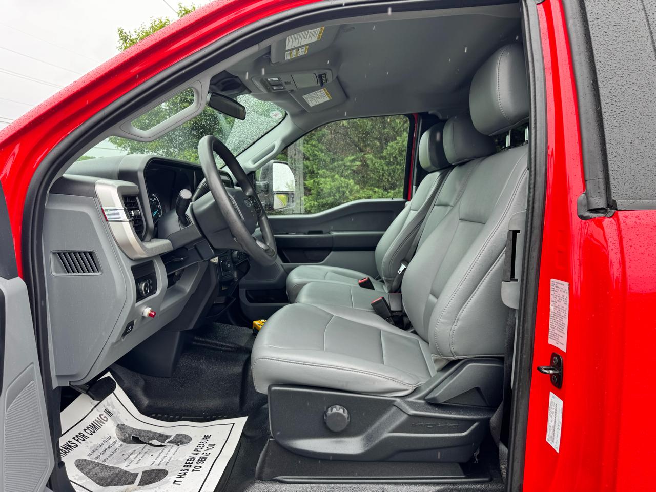 Ford Super Duty F-350 DRW XLT 4WD SuperCab 168" WB 60" CA 2025