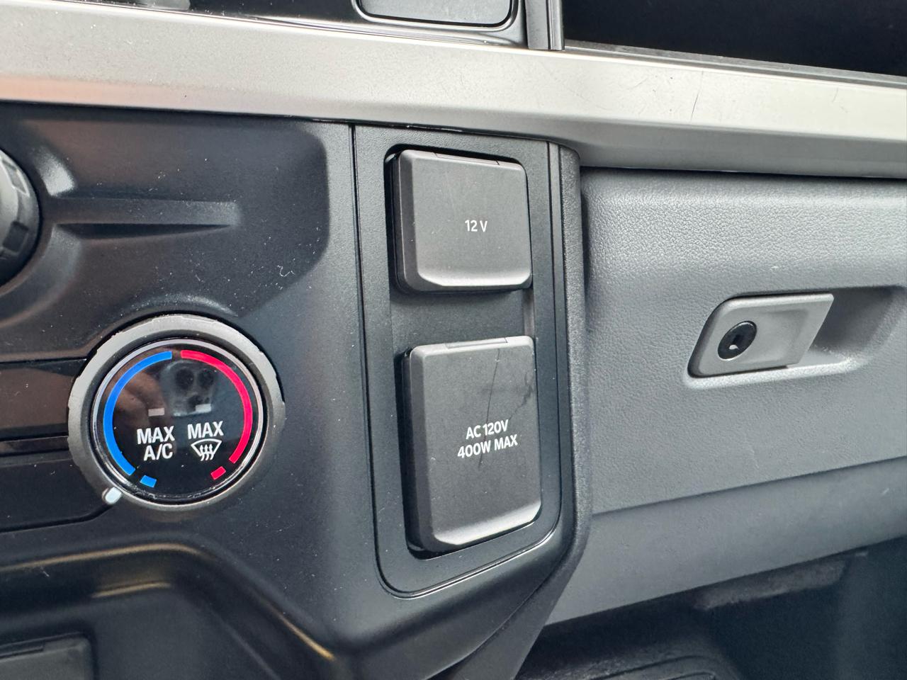 Ford Super Duty F-350 DRW XLT 4WD SuperCab 168" WB 60" CA 2025