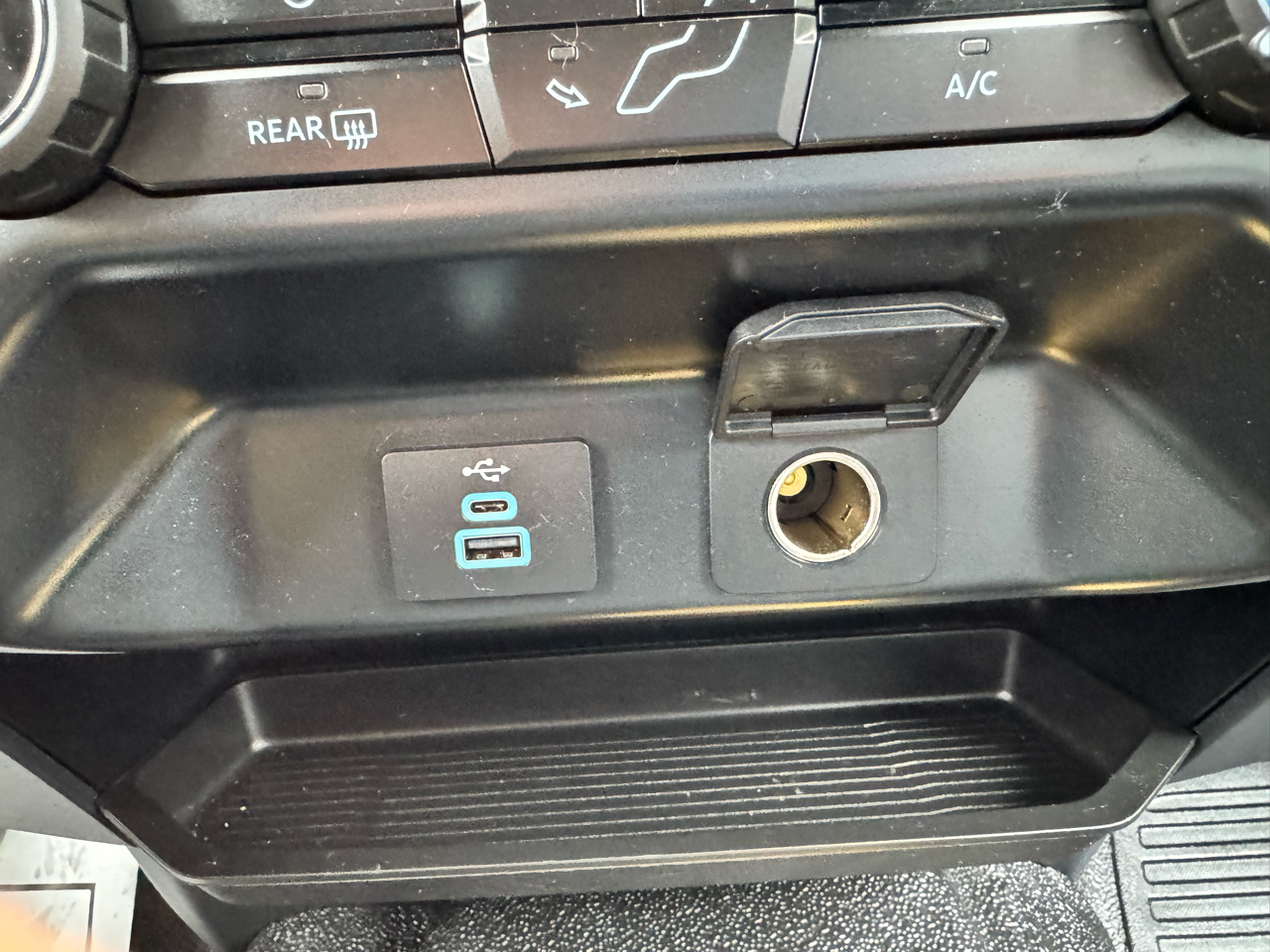 Ford Super Duty F-350 DRW XLT 4WD SuperCab 168" WB 60" CA 2025