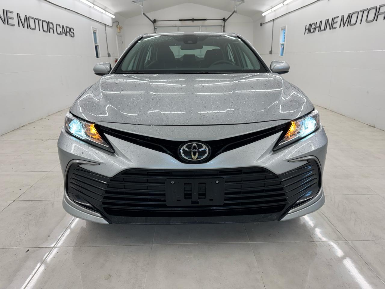 Toyota Camry LE Auto (Natl) 2021