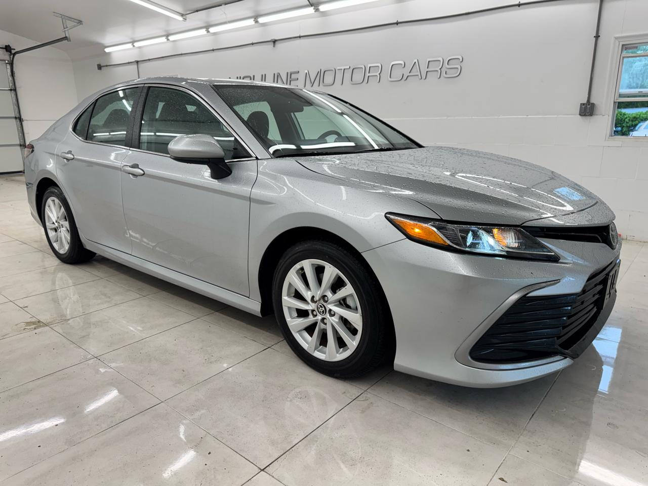 Toyota Camry LE Auto (Natl) 2021