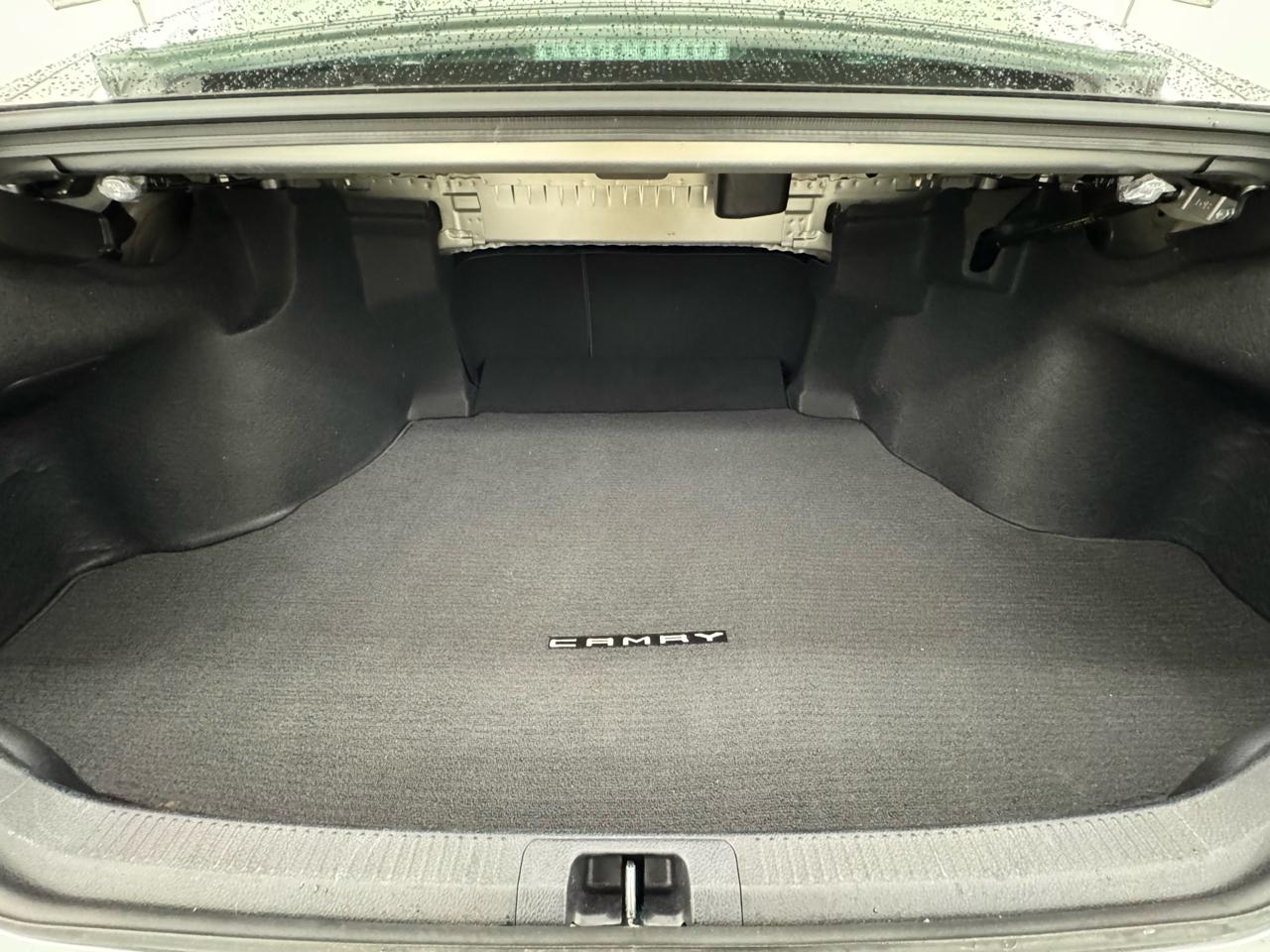 Toyota Camry LE Auto (Natl) 2021