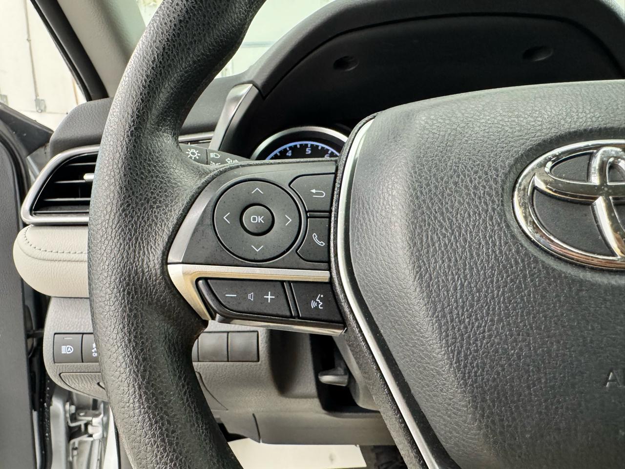 Toyota Camry LE Auto (Natl) 2021