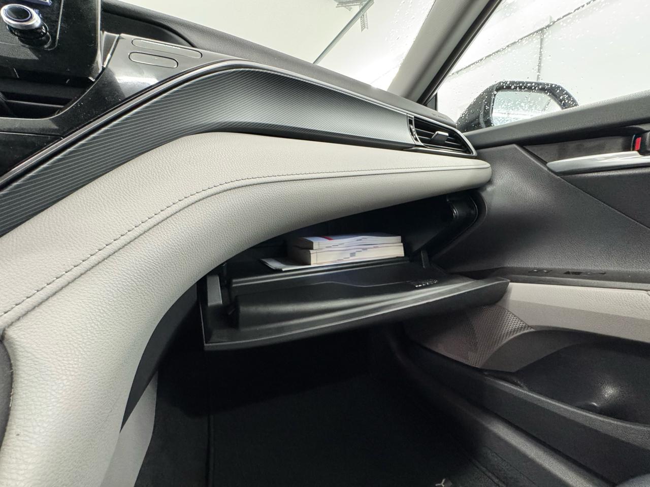 Toyota Camry LE Auto (Natl) 2021