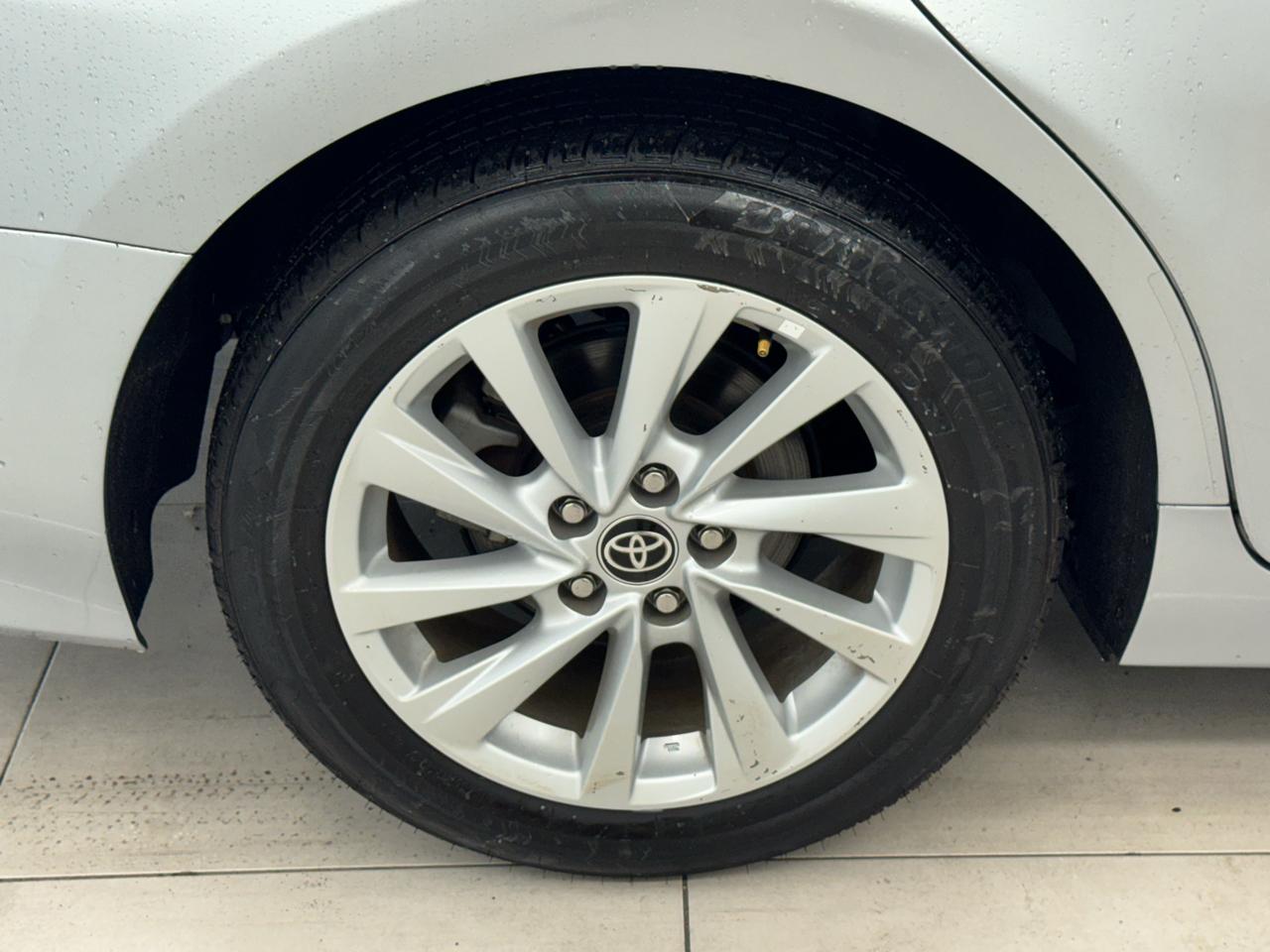 Toyota Camry LE Auto (Natl) 2021