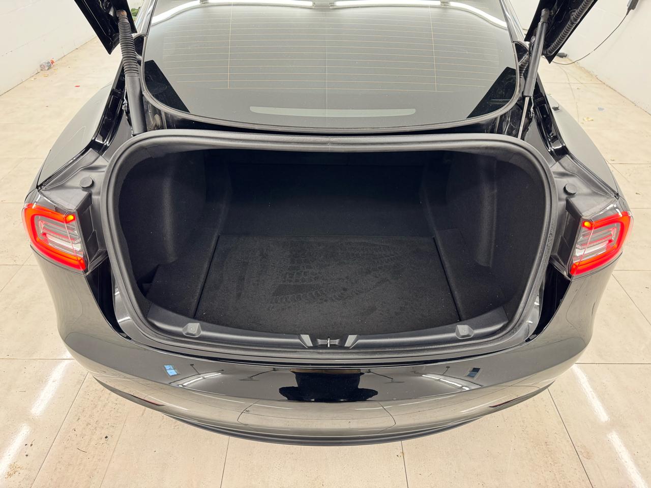 Tesla Model 3 RWD 2023