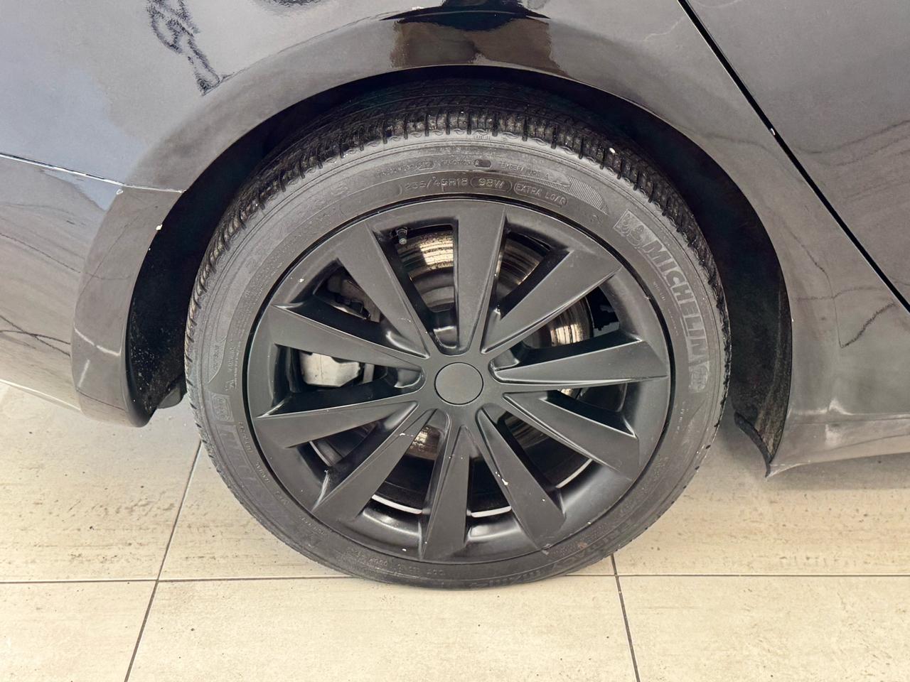Tesla Model 3 RWD 2023