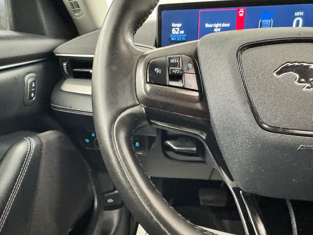 Ford Mustang Mach-E Select AWD 2022