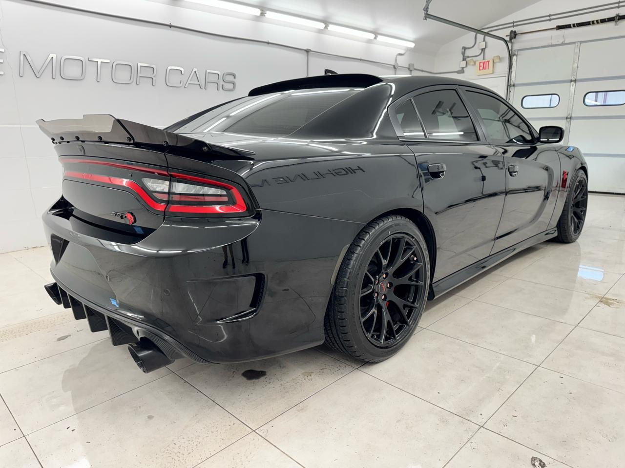 Dodge Charger 4dr Sdn SRT Hellcat RWD 2016