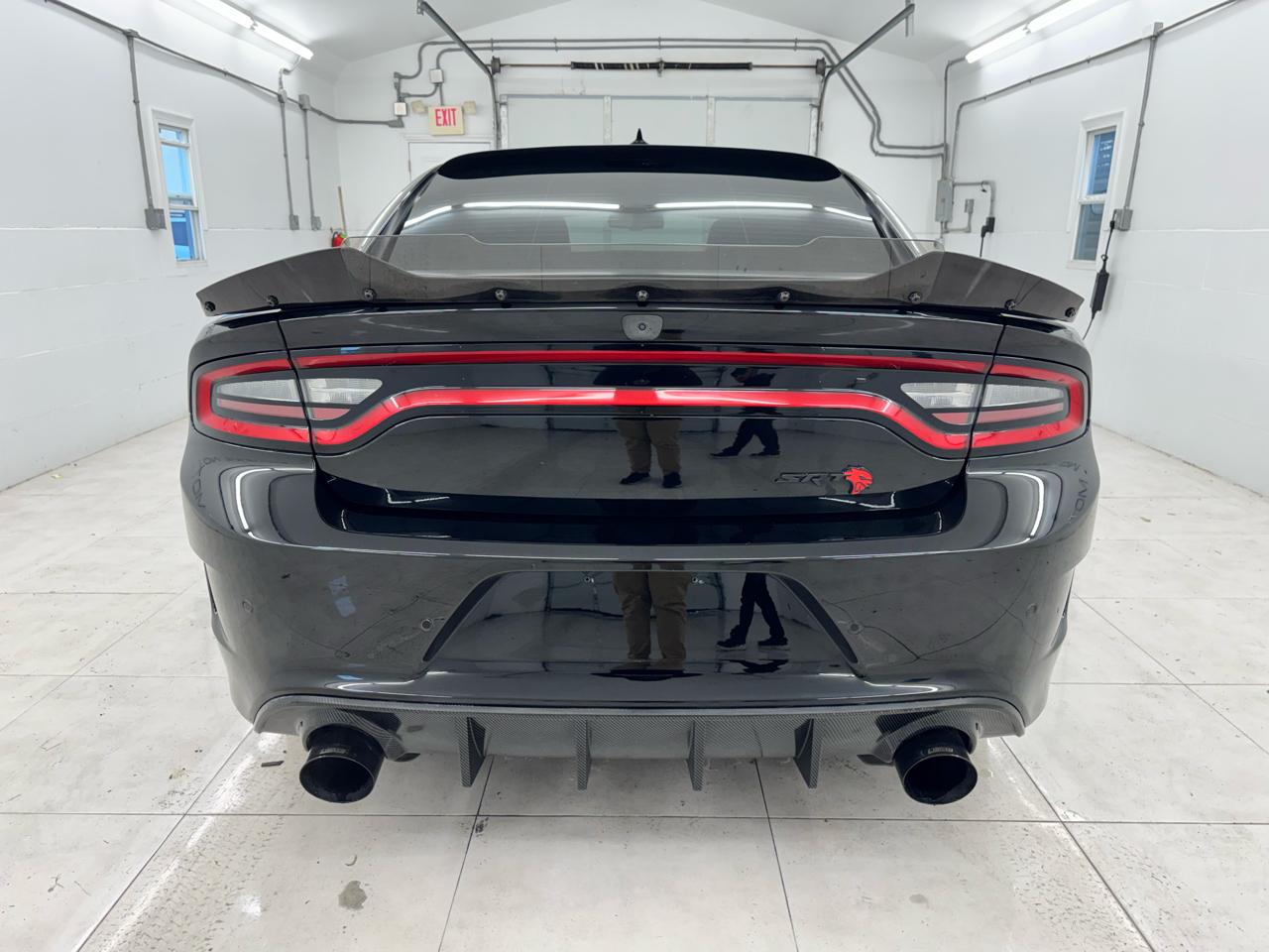Dodge Charger 4dr Sdn SRT Hellcat RWD 2016