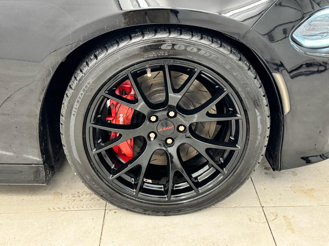 Dodge Charger 4dr Sdn SRT Hellcat RWD 2016