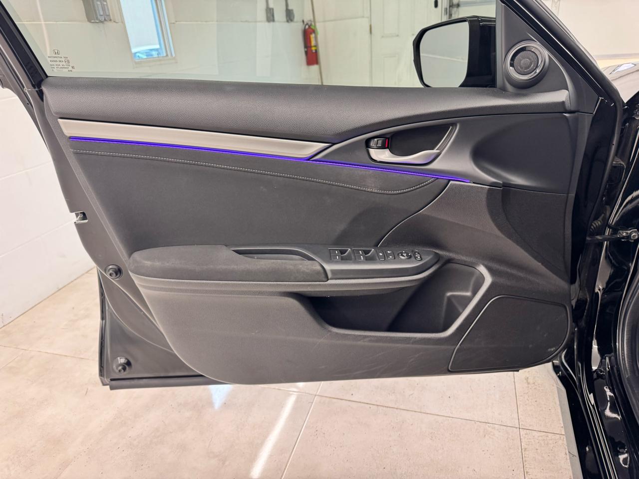 Honda Civic Hatchback EX CVT 2021