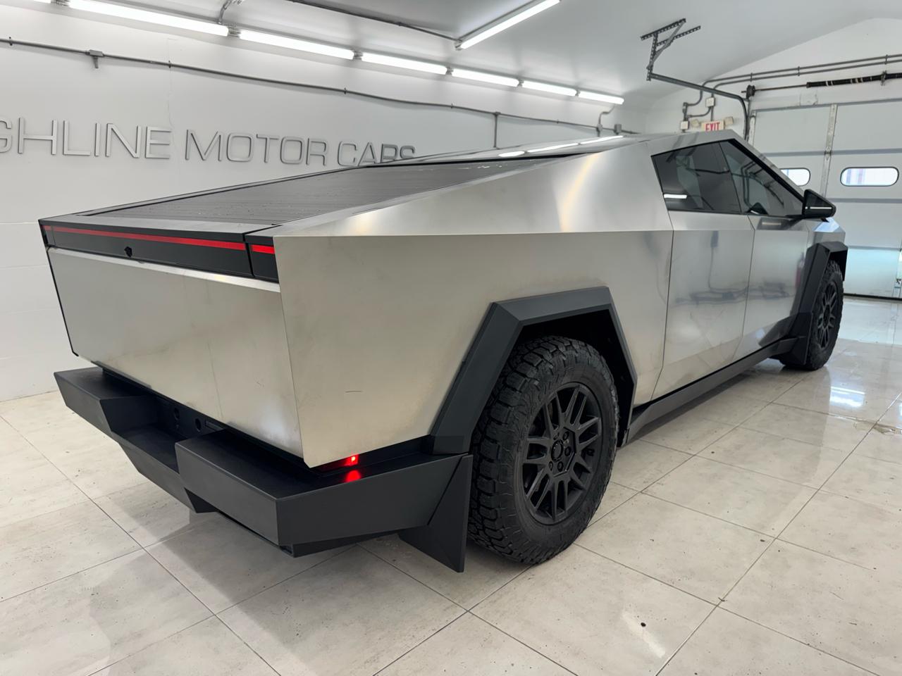 Tesla Cybertruck AWD 2024
