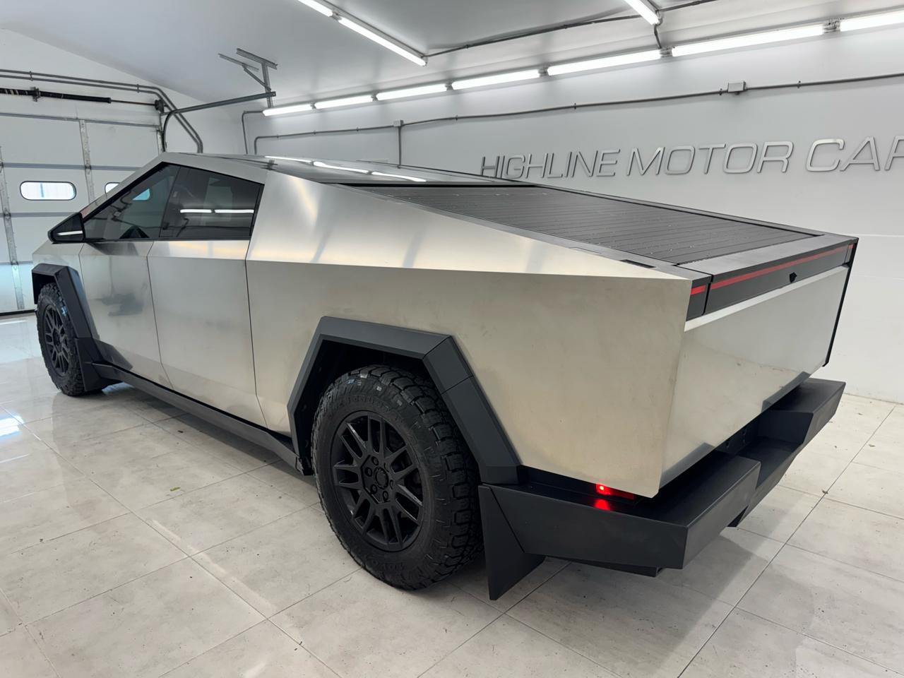 Tesla Cybertruck AWD 2024
