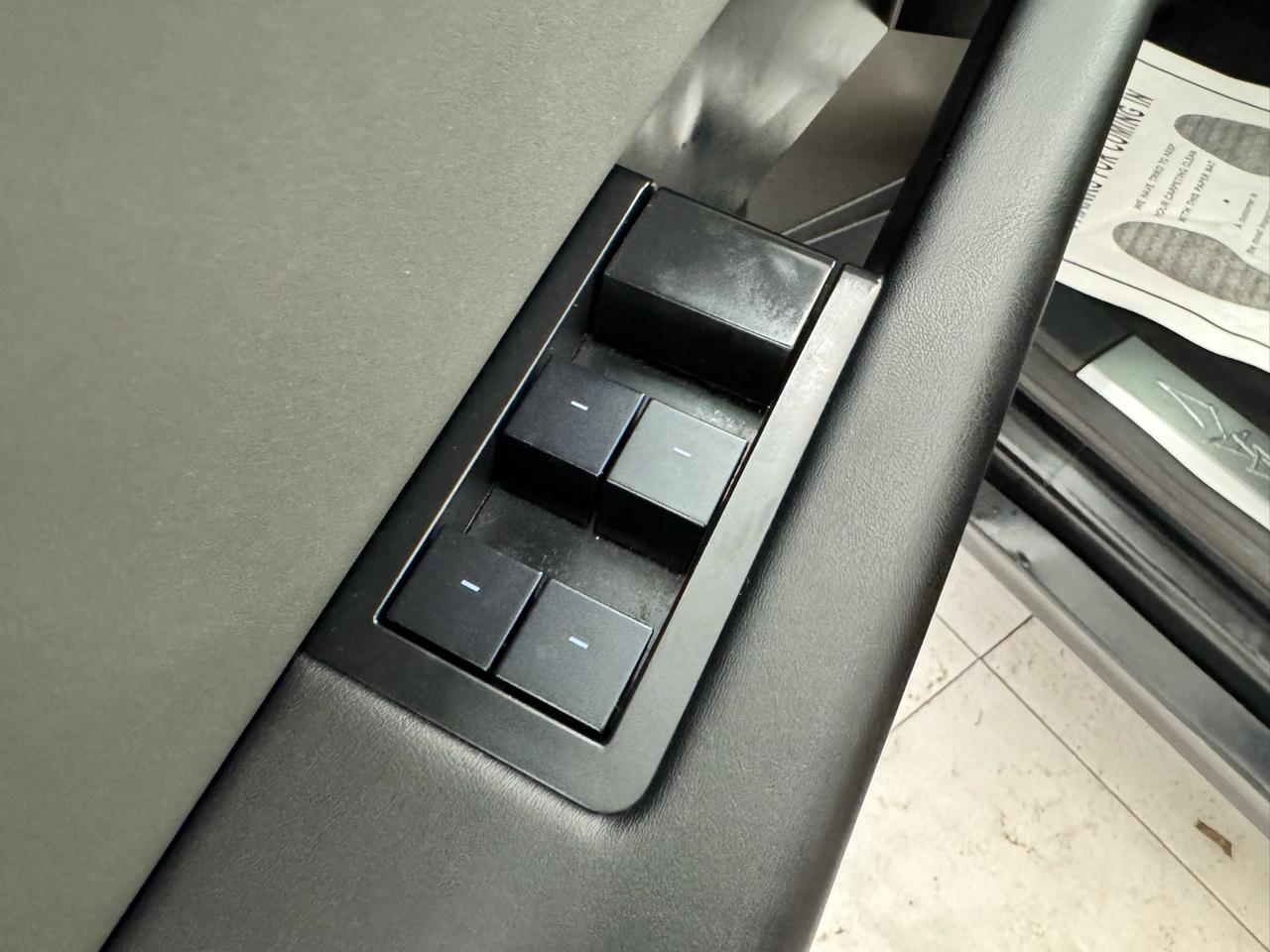 Tesla Cybertruck AWD 2024
