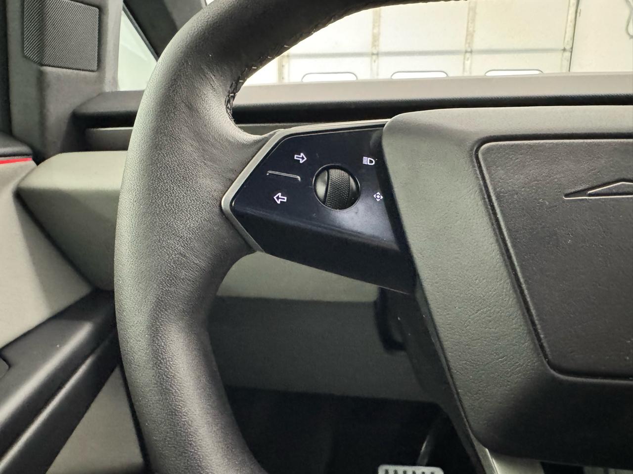 Tesla Cybertruck AWD 2024