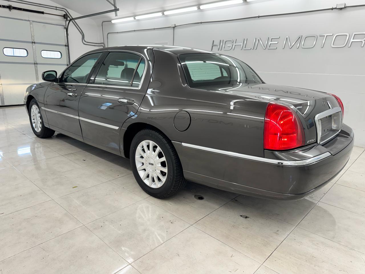 Lincoln Town Car 4dr Sdn Signature 2007