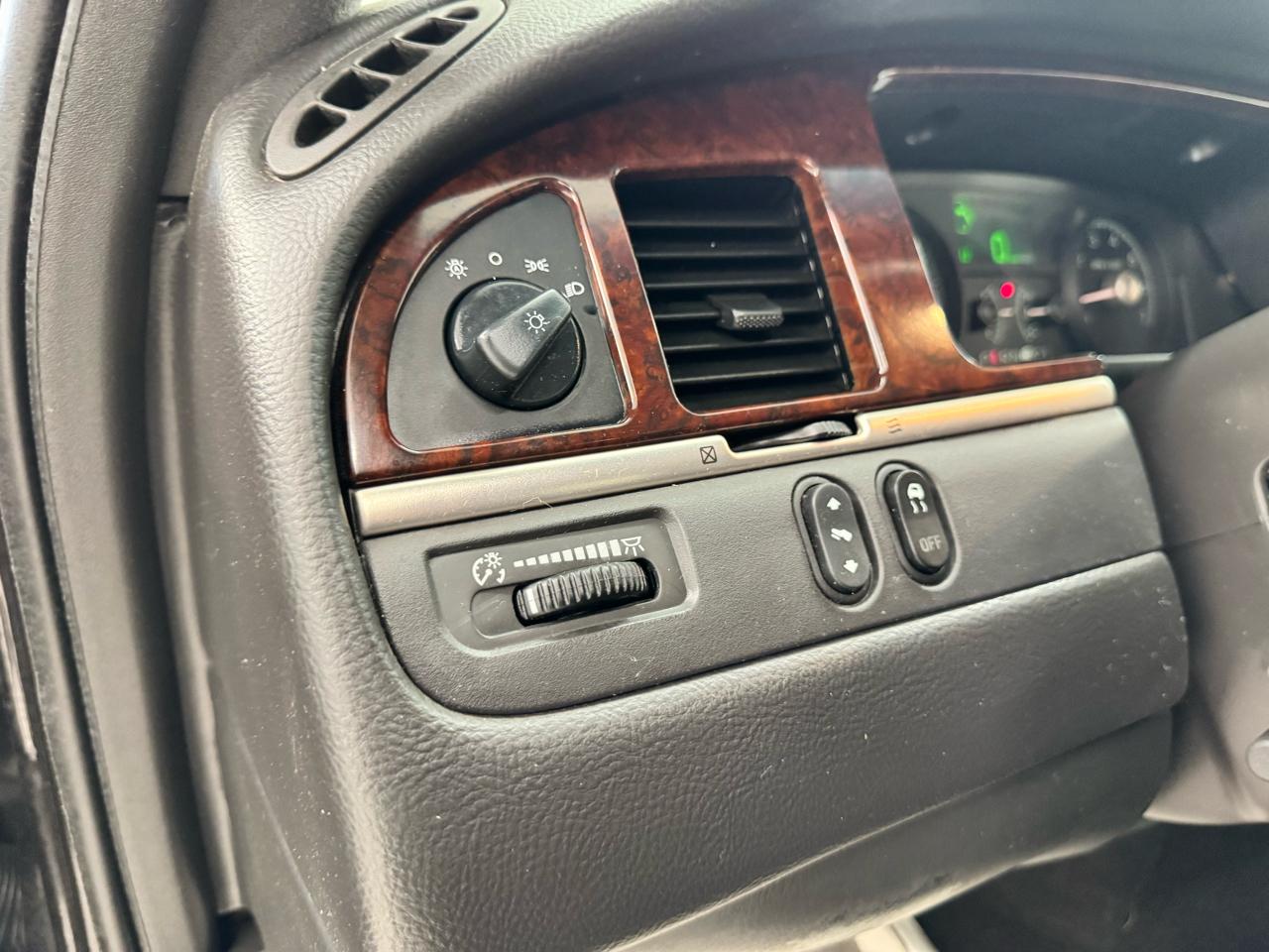 Lincoln Town Car 4dr Sdn Signature 2007