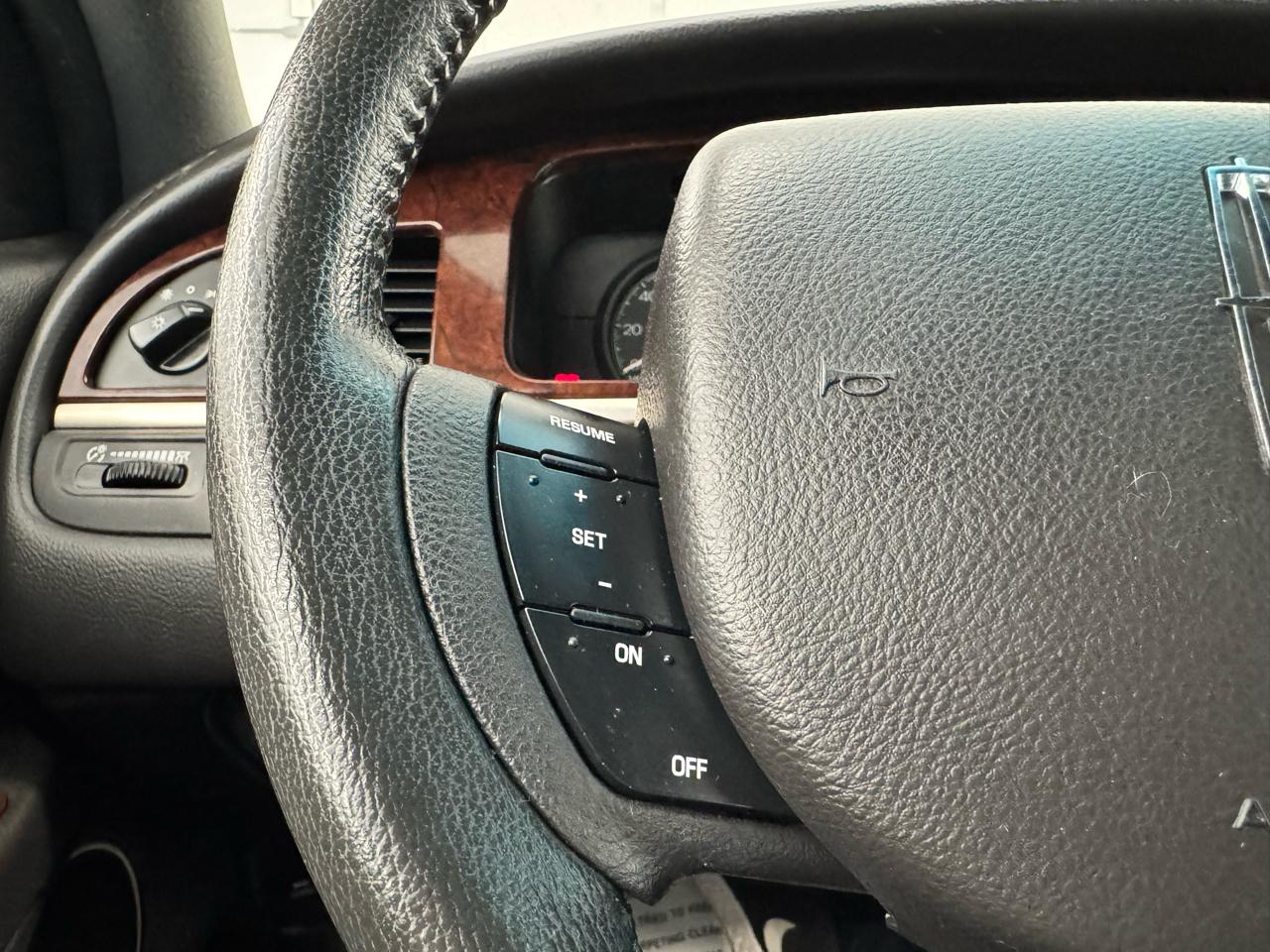Lincoln Town Car 4dr Sdn Signature 2007