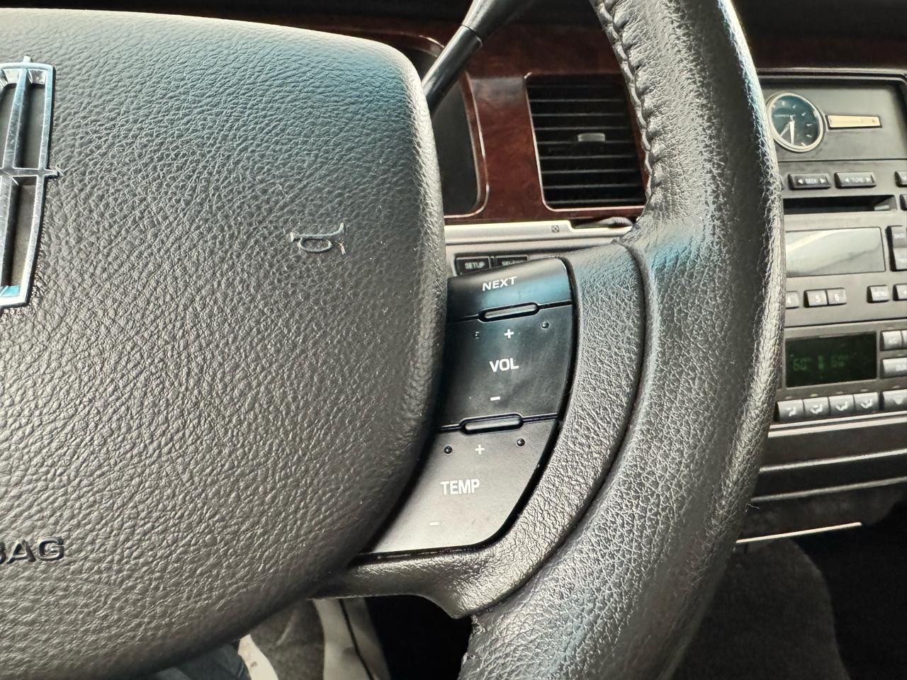 Lincoln Town Car 4dr Sdn Signature 2007