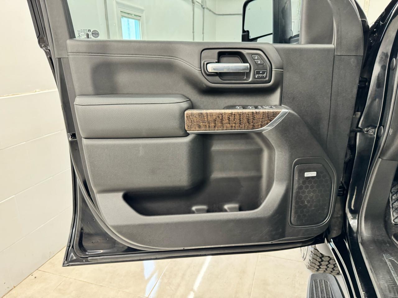 GMC Sierra 2500HD 4WD Crew Cab 159" Denali 2021