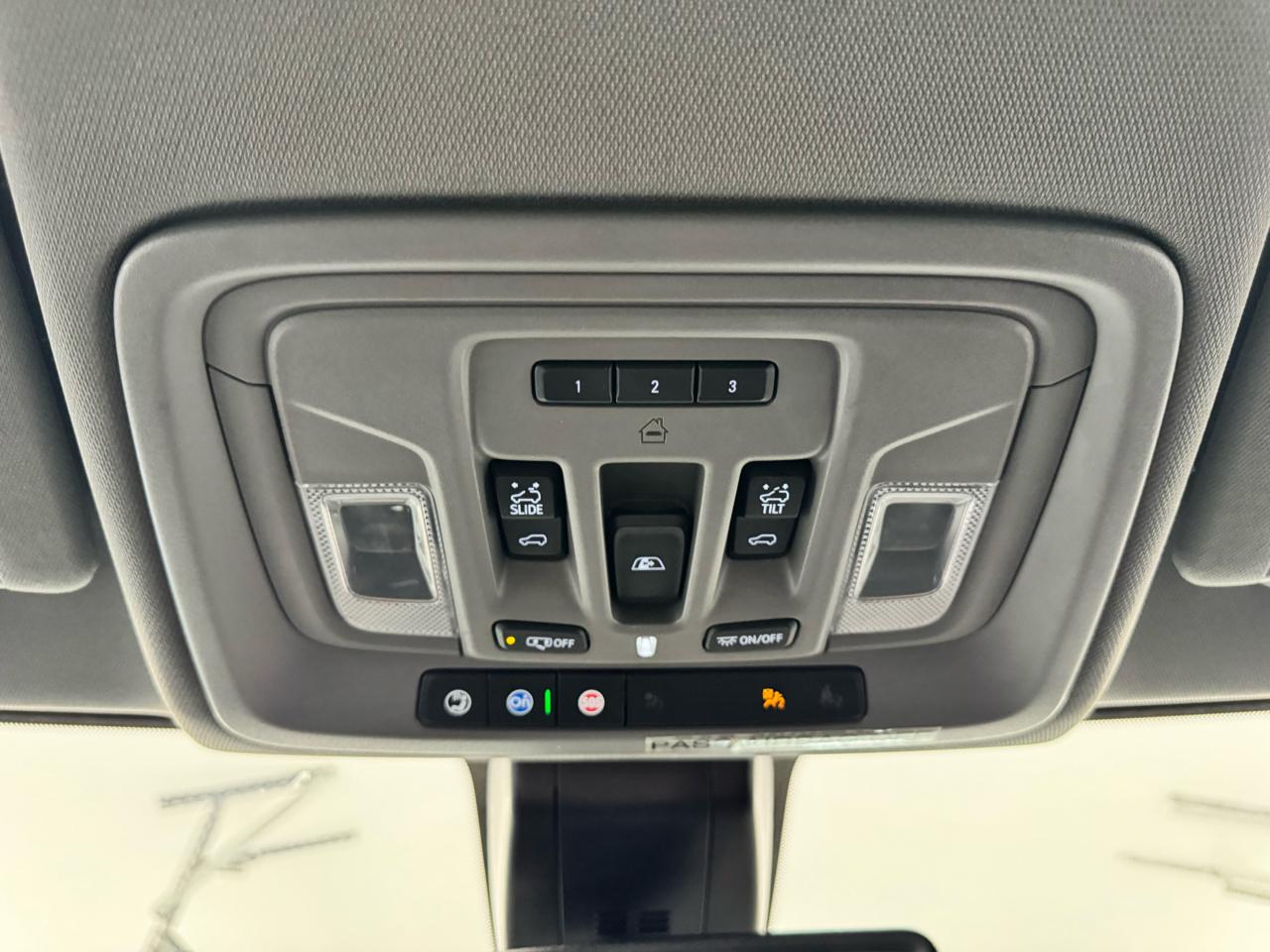 GMC Sierra 2500HD 4WD Crew Cab 159" Denali 2021