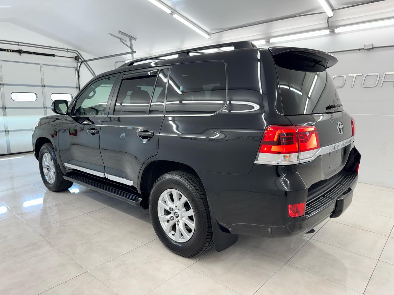Toyota Land Cruiser 4WD (Natl) 2021