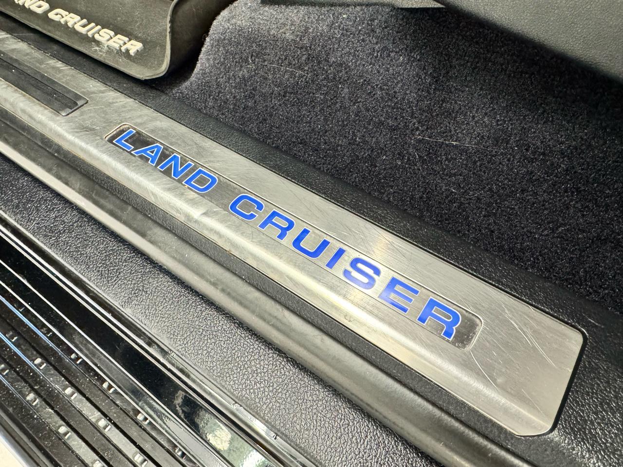 Toyota Land Cruiser 4WD (Natl) 2021