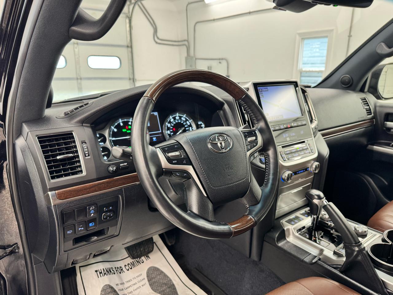 Toyota Land Cruiser 4WD (Natl) 2021
