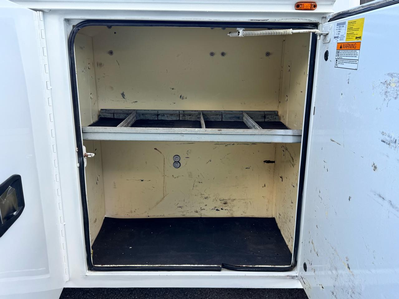 Ford Super Duty F-550 DRW XLT 2WD Reg Cab 145" WB 60" CA 2019