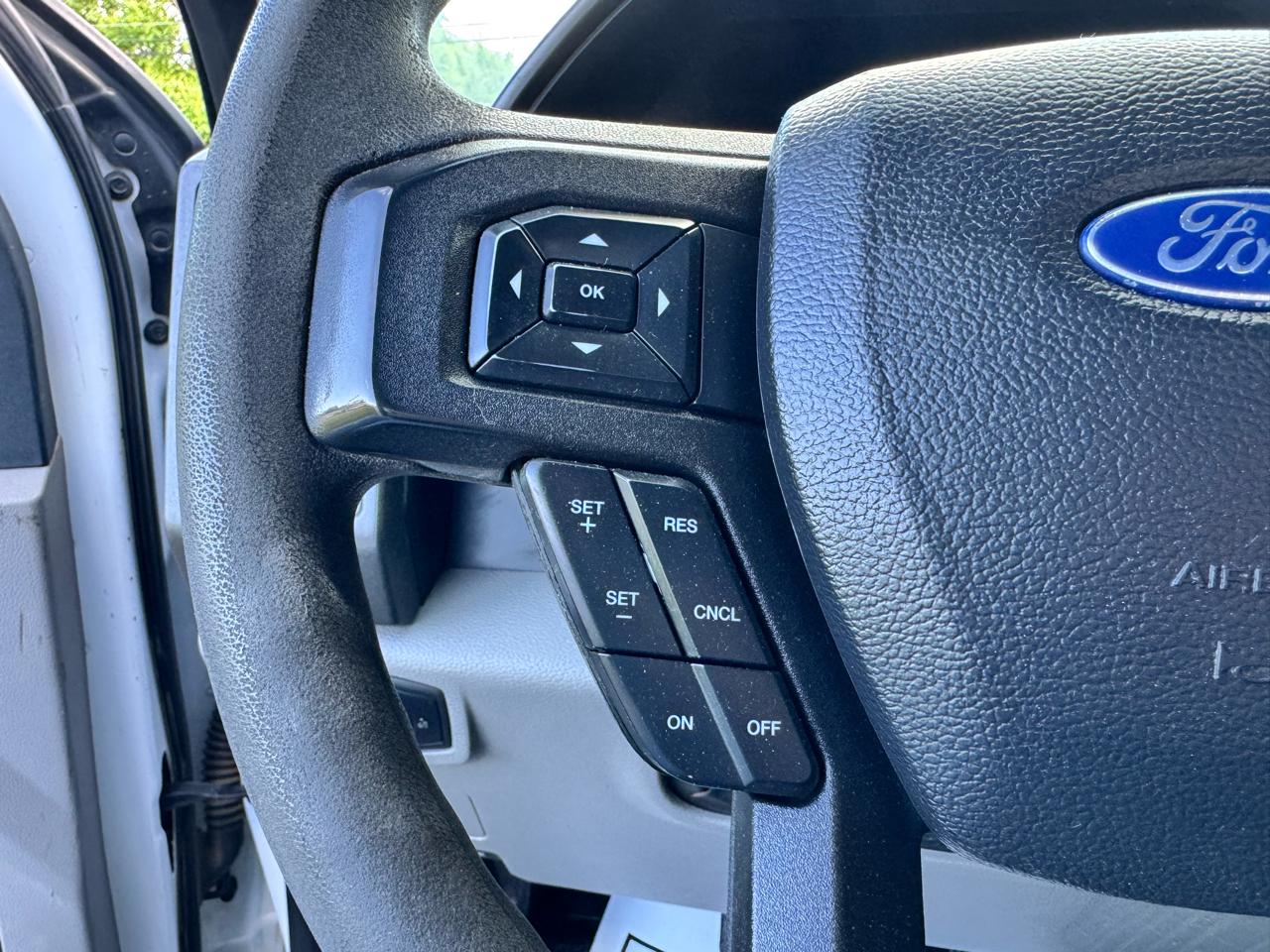 Ford Super Duty F-550 DRW XLT 2WD Reg Cab 145" WB 60" CA 2019