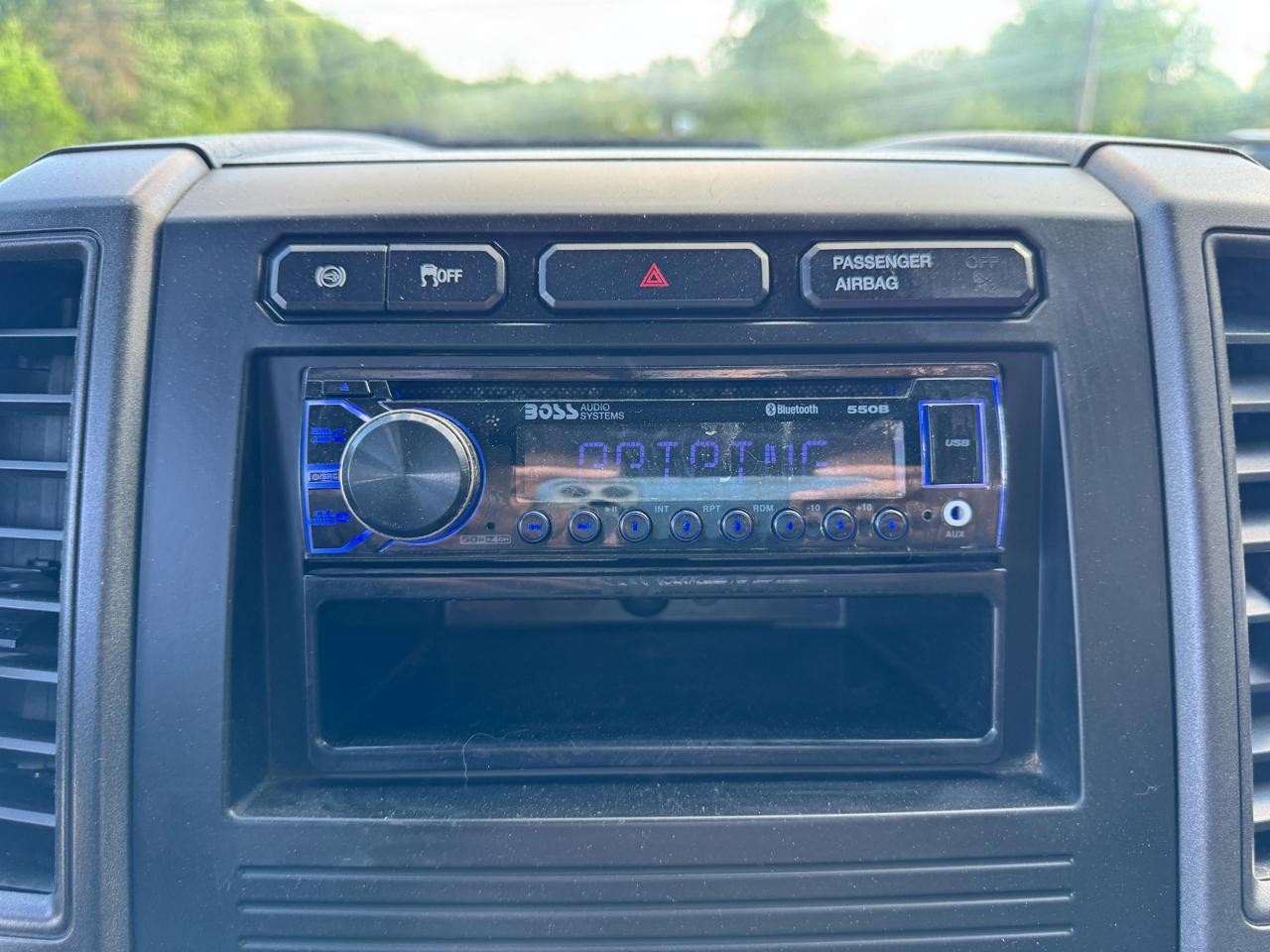 Ford Super Duty F-550 DRW XLT 2WD Reg Cab 145" WB 60" CA 2019