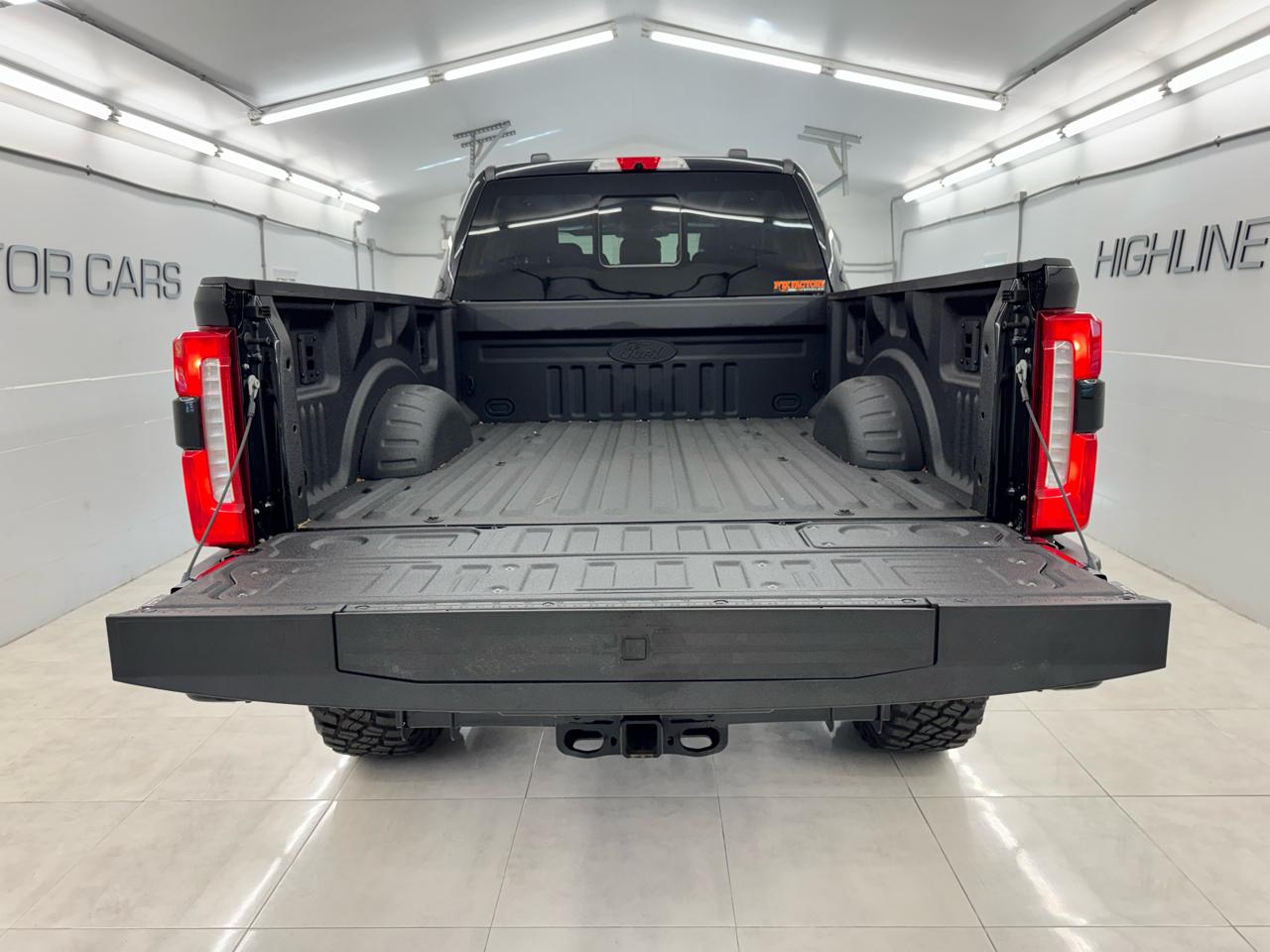 Ford Super Duty F-250 SRW King Ranch 4WD Crew Cab 8' Box 2024