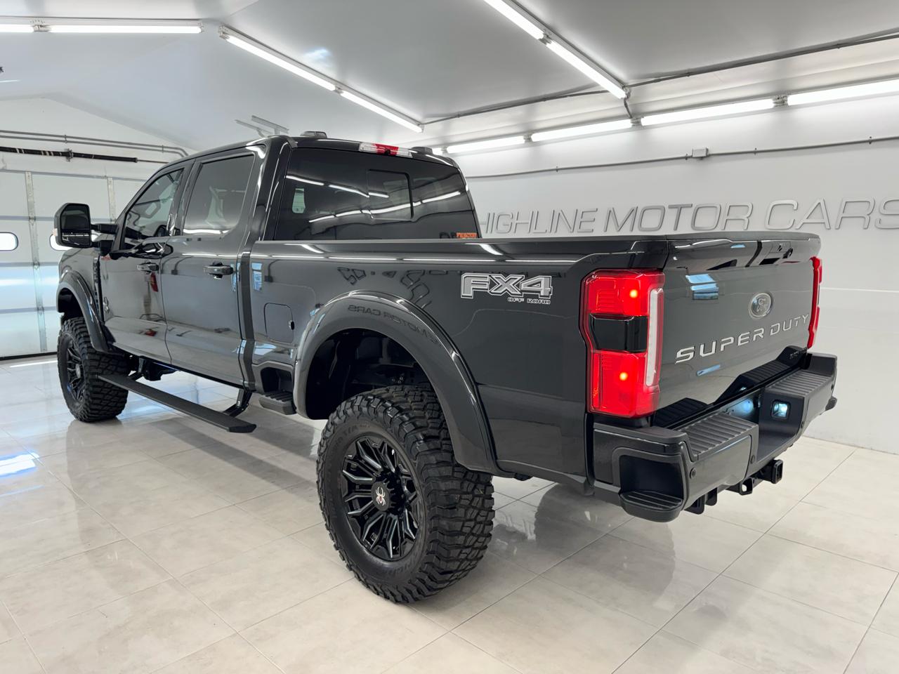 Ford Super Duty F-250 SRW King Ranch 4WD Crew Cab 8' Box 2024
