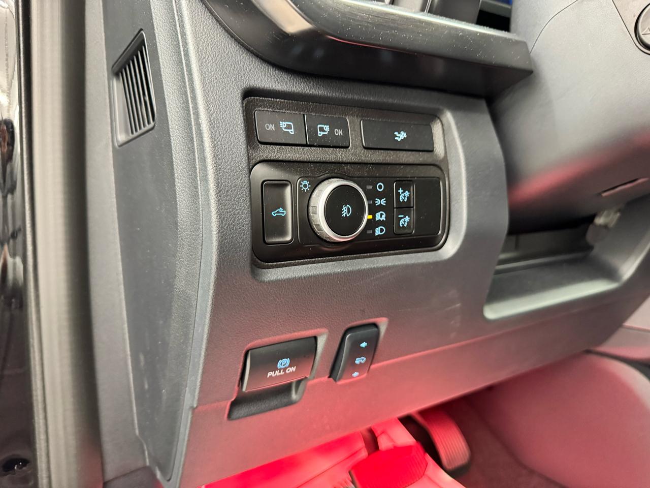Ford Super Duty F-250 SRW King Ranch 4WD Crew Cab 8' Box 2024