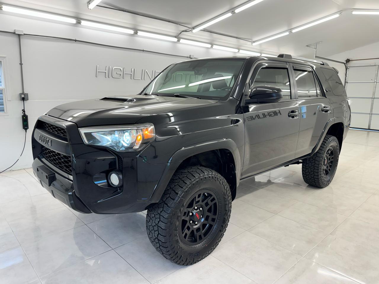 Toyota 4Runner TRD Off Road Premium 4WD (Natl) 2018