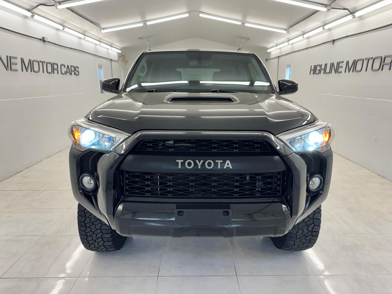 Toyota 4Runner TRD Off Road Premium 4WD (Natl) 2018