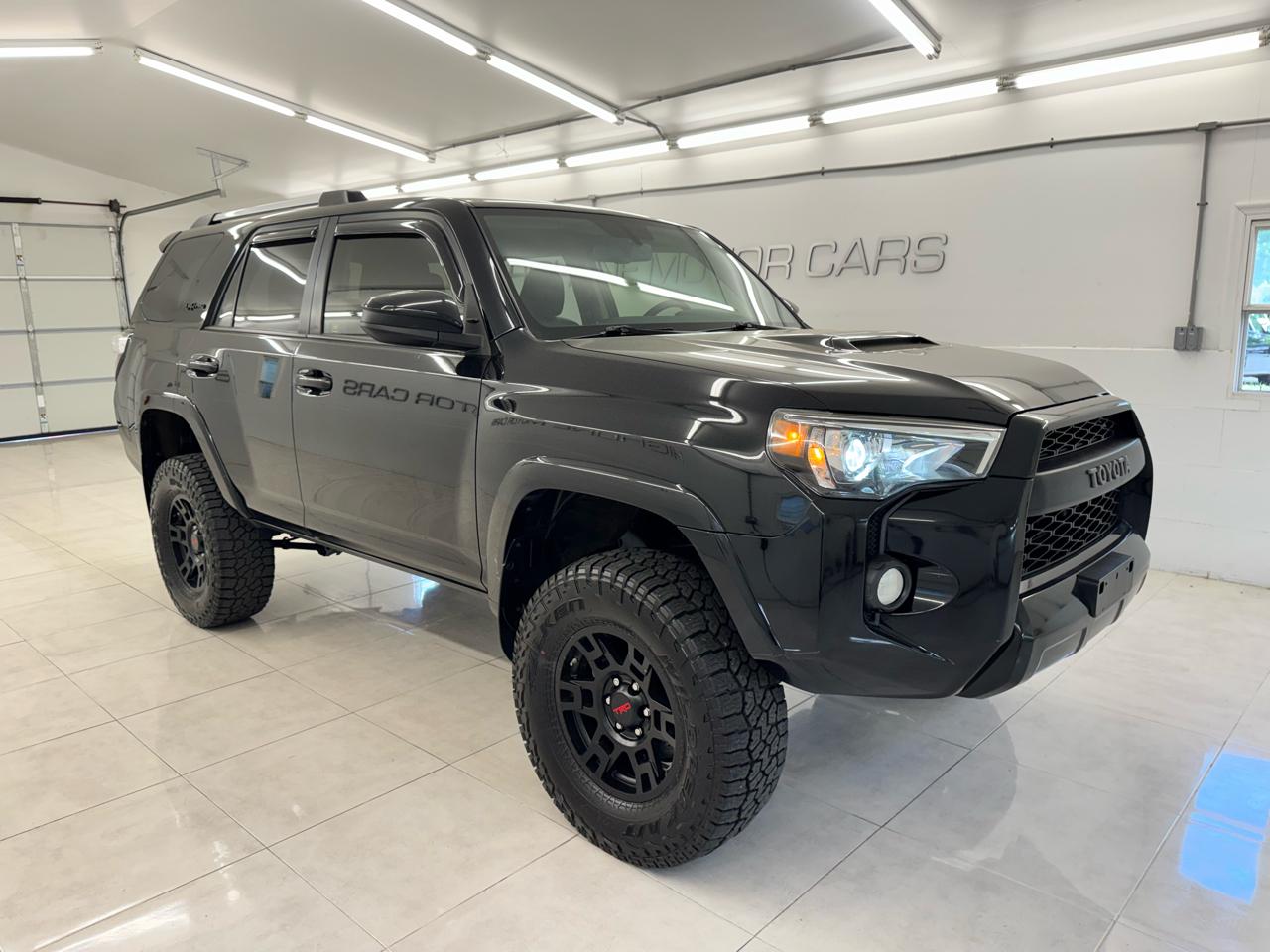 Toyota 4Runner TRD Off Road Premium 4WD (Natl) 2018