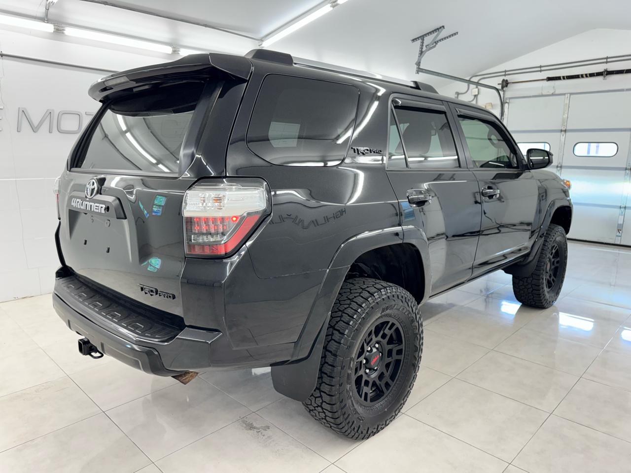 Toyota 4Runner TRD Off Road Premium 4WD (Natl) 2018