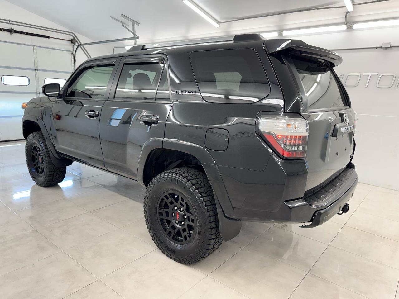 Toyota 4Runner TRD Off Road Premium 4WD (Natl) 2018