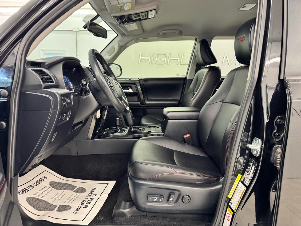 Toyota 4Runner TRD Off Road Premium 4WD (Natl) 2018